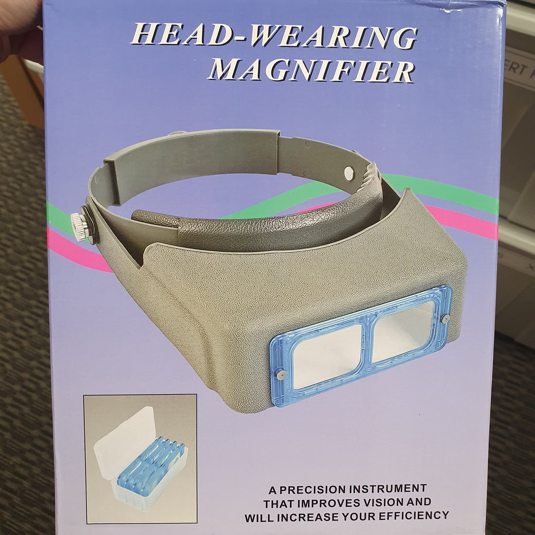 MAGNIFYING GLASSES
